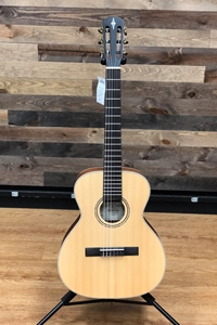 Alvarez RS26N Child Sized Acousitc Nylon Guitar wl Gigbag