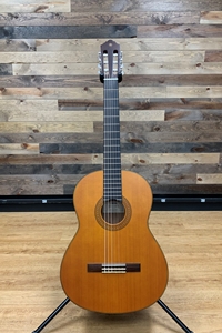 Yamaha CG122MCH Classical Guitar Cedar Top