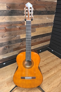 Yamaha Full-scale Classical - Natural