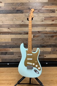 Squier 40th Anniversary Stratocaster Vintage Edition Satin Sonic Blue